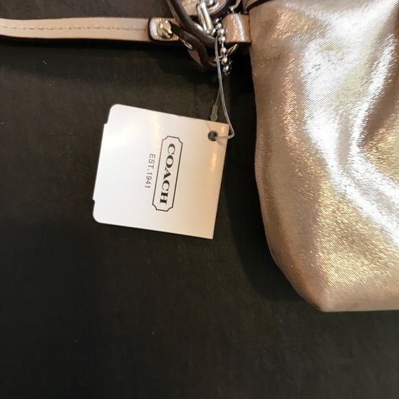 Coach Pleated Wristlet F43431 SV Pewter NWT - Picture 2 of 3